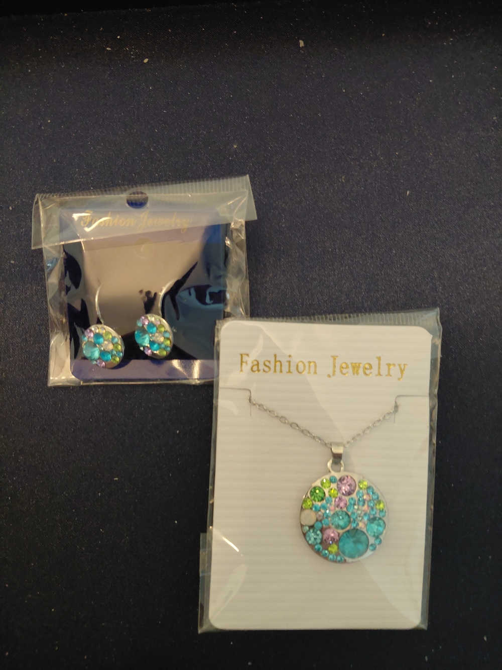 Fashion Jewelry Multicolor Crystal Pendant Necklace and Earring Set
